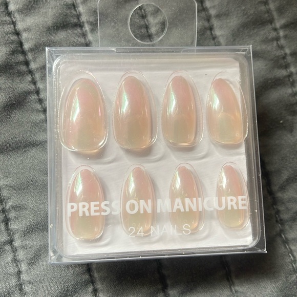 3 different boxes of press on nails - Picture 4 of 9